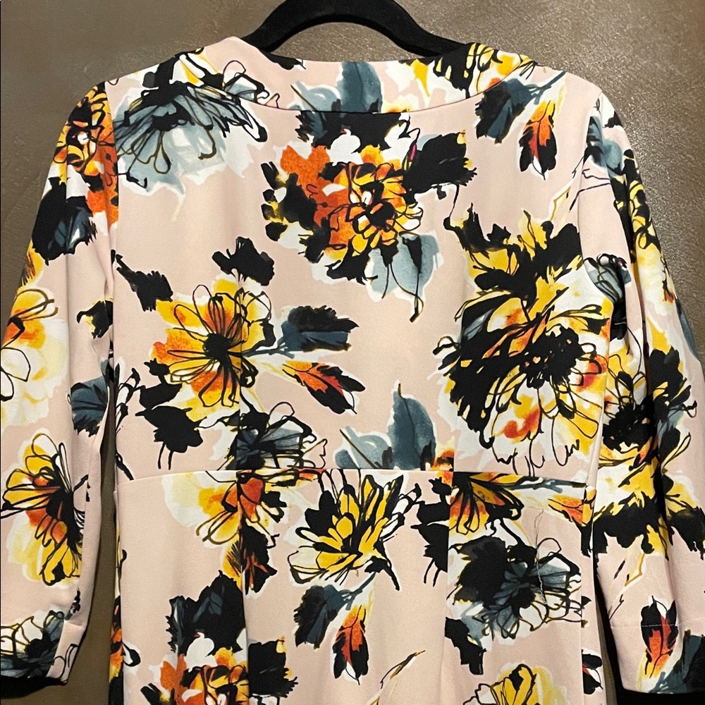 Pappagallo Floral Long Sleeve Dress - Black and Yellow - Picture 6 of 6